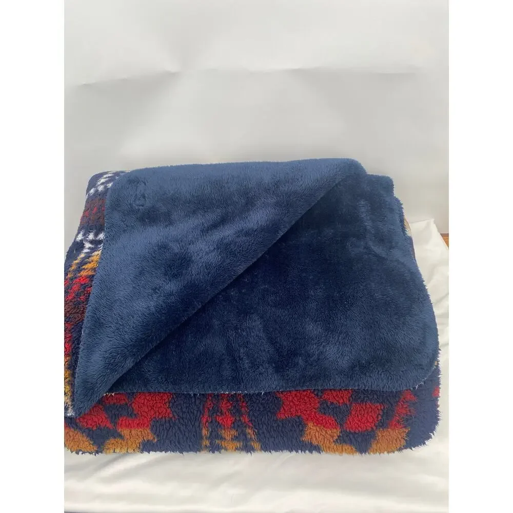 Pendleton Sherpa Fleece Blanket Legend Lake Dark Blue Cozy King Size